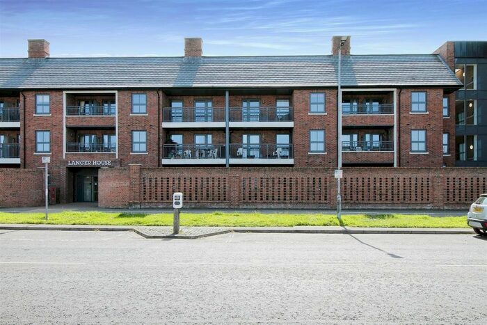 1 Bedroom Flat For Sale In Lancer House, Butt Road, Colchester, CO2