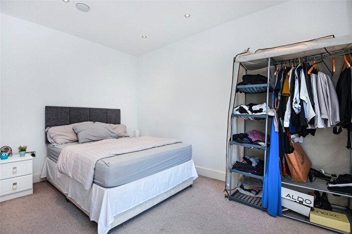 1 Bedroom Flat To Rent In The Glassworks, London, SE8