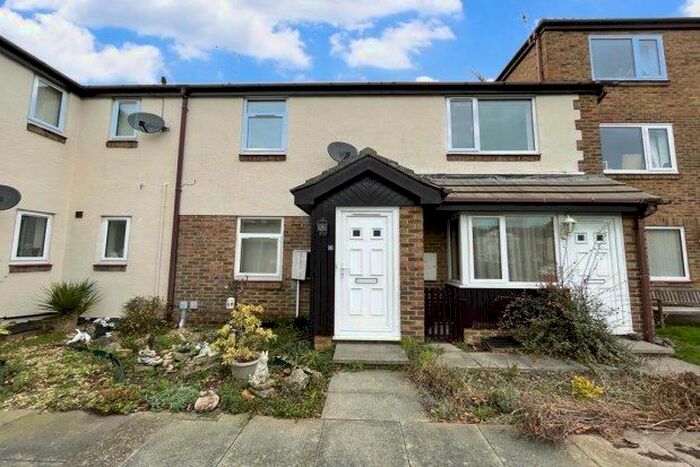 2 Bedroom Flat To Rent In Sandown, Whitley Bay, NE25