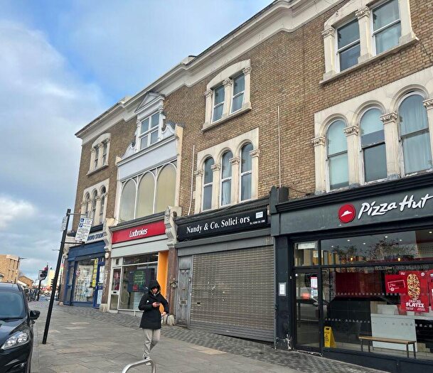 1 Bedroom Flat For Sale In B Woodgrange Road, Forest Gate, London, Newham, E7