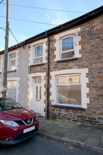 3 Bedroom Terraced House To Rent In Woodland Road, Pontygwaith, CF43