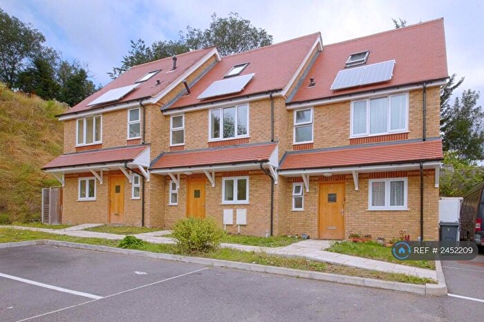 3 Bedroom End Of Terrace House To Rent In Drakes Close, High Wycombe, HP11