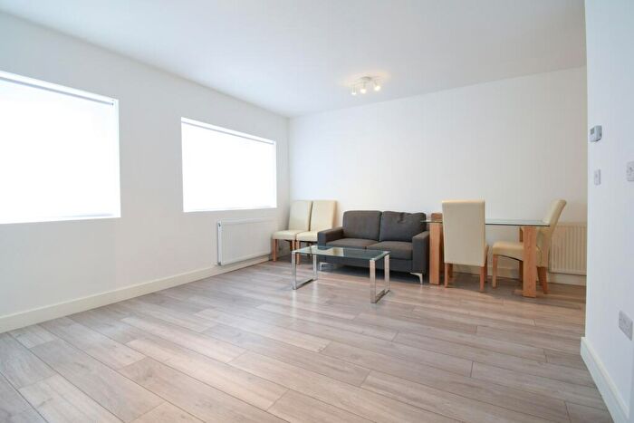 1 Bedroom Flat To Rent In Loveridge Mews, Kilburn, NW6
