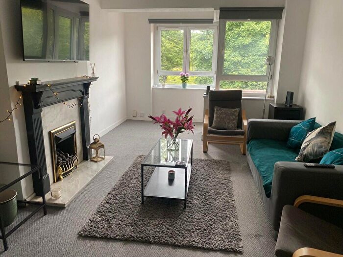 3 Bedroom Flat To Rent In Sannox Gardens, Glasgow, G31