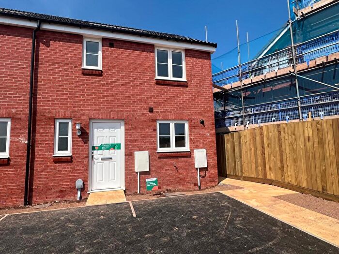 3 Bedroom Semi-Detached House To Rent In Wigeon Close, EX7