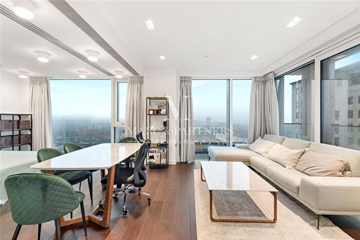 3 Bedroom Flat To Rent In Waterloo, Casson Square, London, SE1