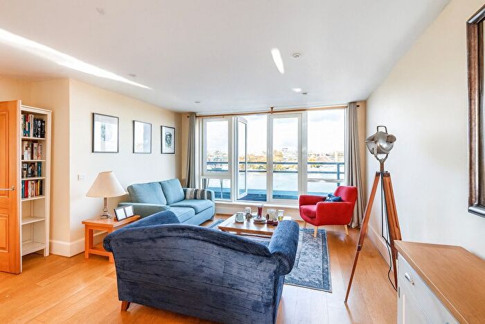 2 Bedroom Flat For Sale In Brewhouse Lane, London, SW15