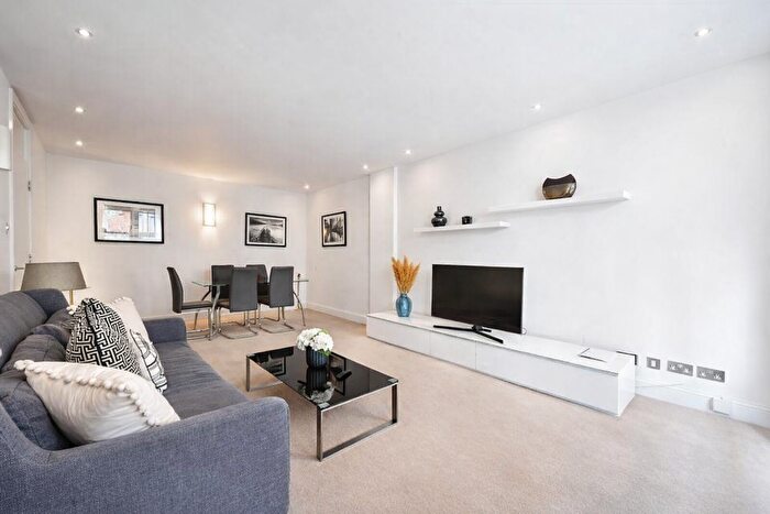 2 Bedroom Flat To Rent In Weymouth Street, London, W1W