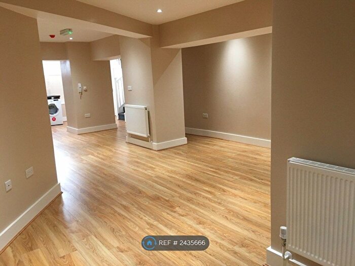 1 Bedroom Studio To Rent In Royal York Crescent, Bristol, BS8