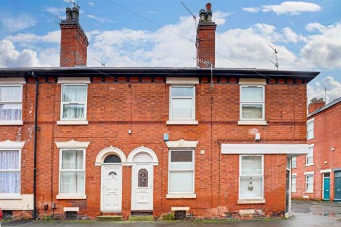 3 Bedroom Terraced House For Sale In Osborne Street, Nottingham, NG7