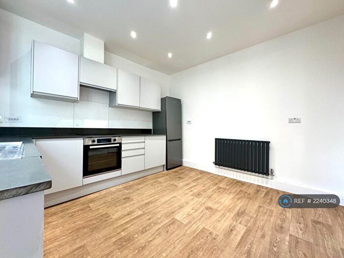 1 Bedroom Maisonette To Rent In Clarendon Road, Luton, LU2