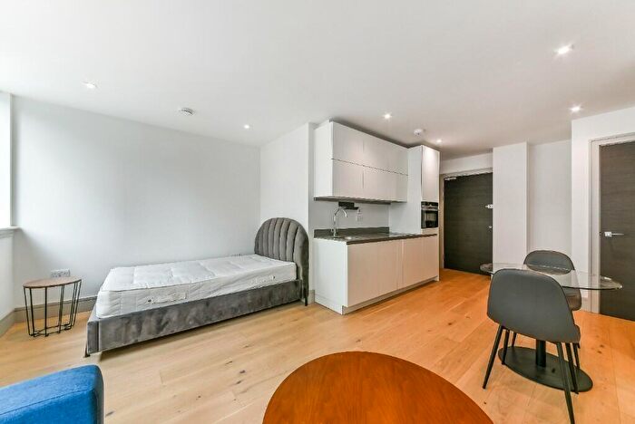 Studio To Rent In Spring Villa Road, Edgware, Middlesex, HA8
