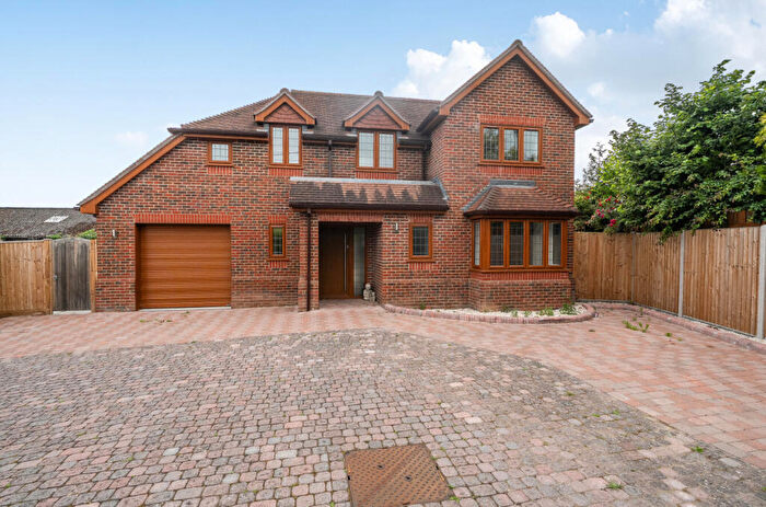 4 Bedroom Detached House To Rent In Winchester Road, Botley, Southampton, Hampshire, SO32