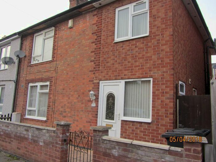 4 Bedroom Semi-Detached House To Rent In Surrey Street, Off Catherine Street, LE4