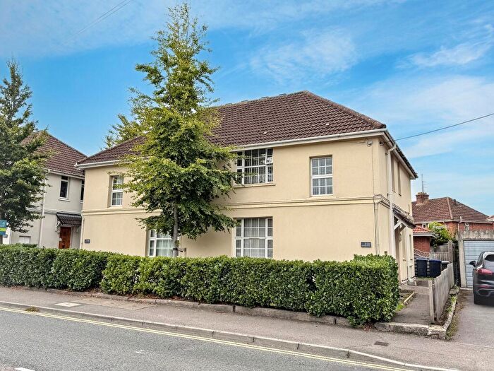 4 Bedroom Property For Sale In - Haynes Road, Wiltshire, BA13