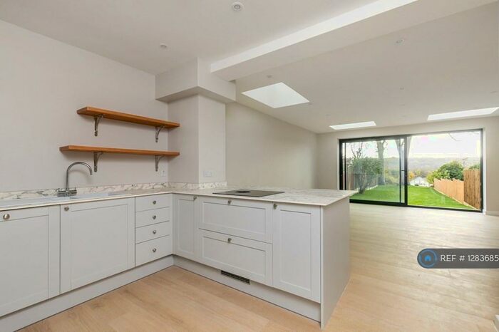 3 Bedroom Terraced House To Rent In Gordon Avenue, Winchester, SO23