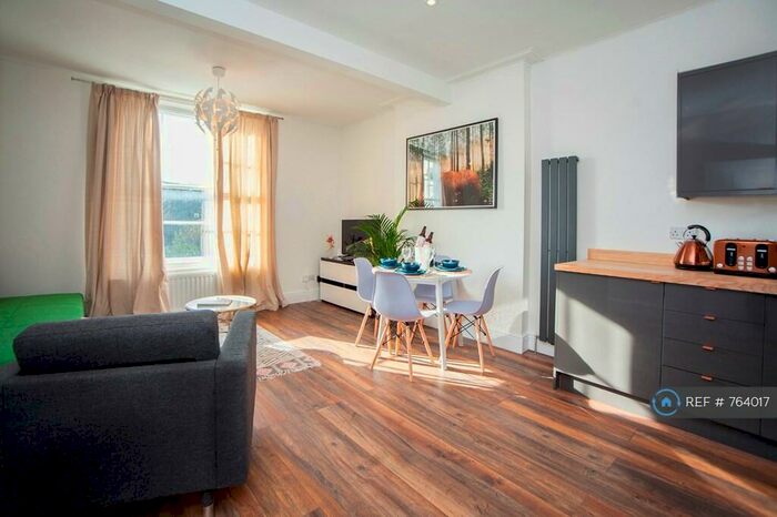 2 Bedroom Flat To Rent In St. Philips, Bristol, BS2