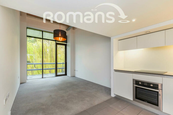 1 Bedroom Apartment To Rent In Lake Shore Drive, BS13