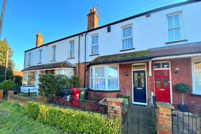 2 Bedroom Property To Rent In Middlegreen Road, Langley, Slough, SL3