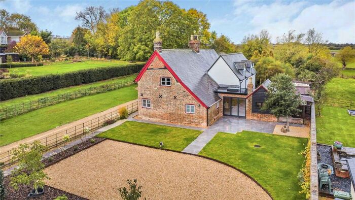 2 Bedroom House To Rent In Henton, Chinnor, OX39