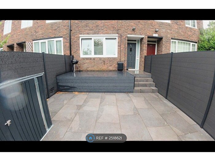 3 Bedroom Terraced House To Rent In Dowdeswell Close, London, SW15