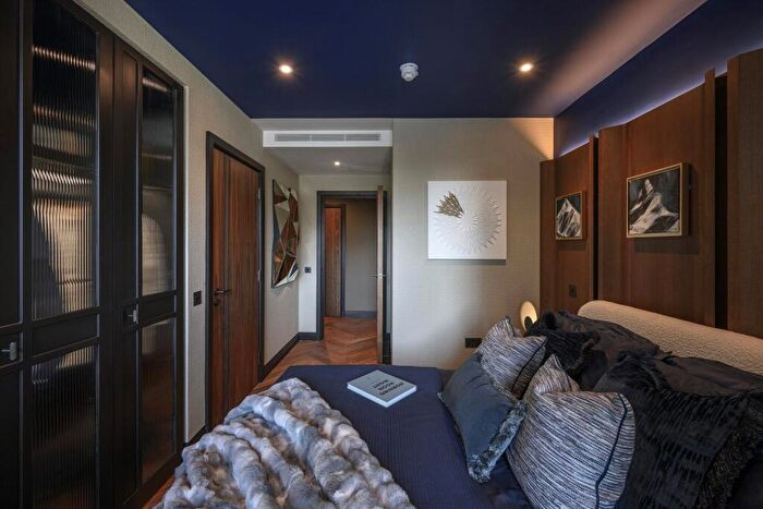 3 Bedroom Apartment For Sale In London Dock, Arrival Square, Wapping, E1W