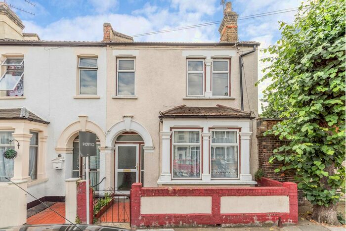3 Bedroom End Of Terrace House To Rent In Whyteville Road, London, E7