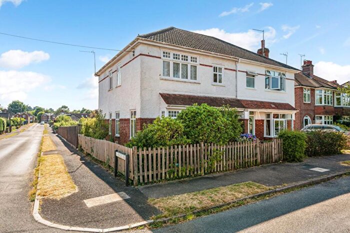 3 Bedroom Semi-Detached House For Sale In Beech Road, Ashurst, Southampton, SO40