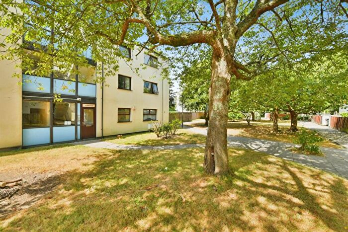 2 Bedroom Flat For Sale In Mills Road, Plymouth, PL1