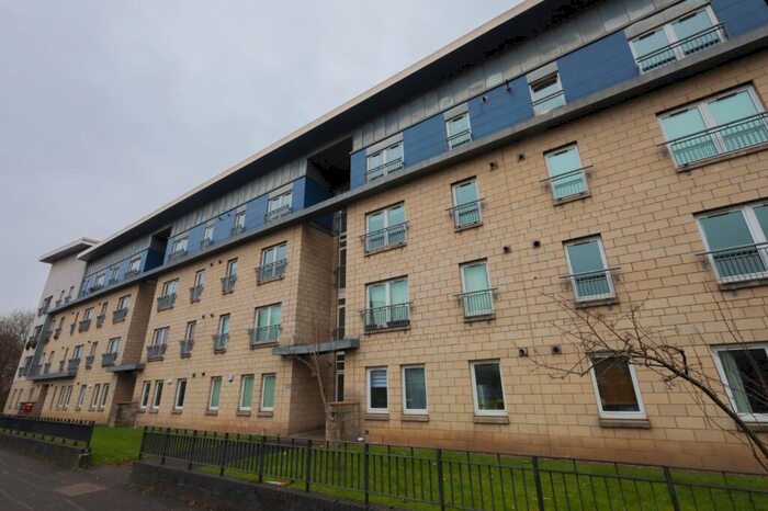 2 Bedroom Flat To Rent In Flat / Shields Road Glasgow, G41