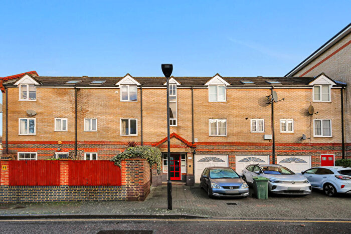 1 Bedroom Flat For Sale In Ambassador Gardens, E6