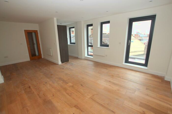 1 Bedroom Apartment To Rent In Woking, GU21