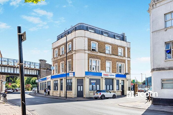 1 Bedroom Flat To Rent In Belinda Road, London, SW9