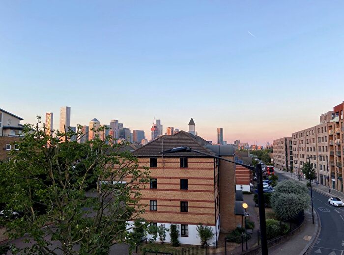 2 Bedroom Flat To Rent In Seafarer Way, London, SE16