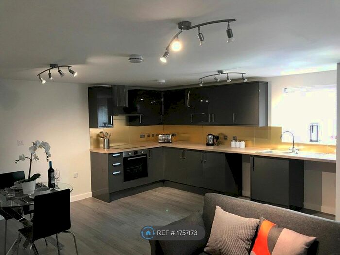 1 Bedroom Semi-Detached House To Rent In First Avenue, Chelmsford, CM1