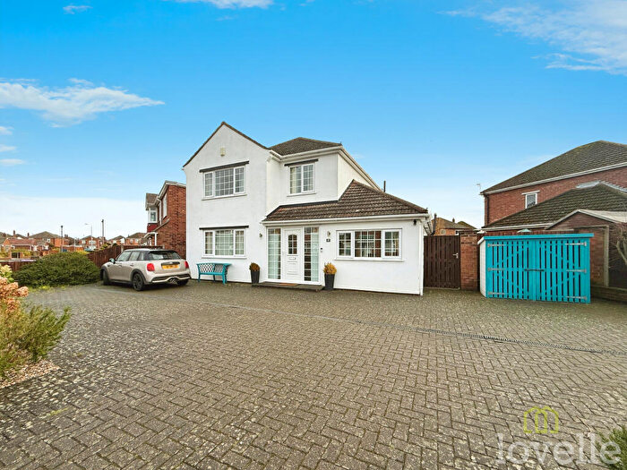 4 Bedroom Detached House For Sale In Beverley Grove, North Hykeham, LN6