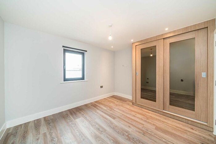 1 Bedroom Flat To Rent In Lower Richmond Road, Kew, Richmond, TW9