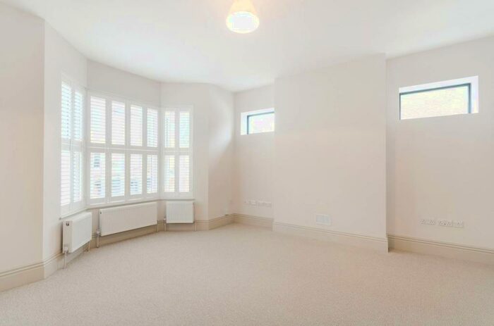 5 Bedroom House To Rent In Knighton Park Road, Sydenham, London, SE26