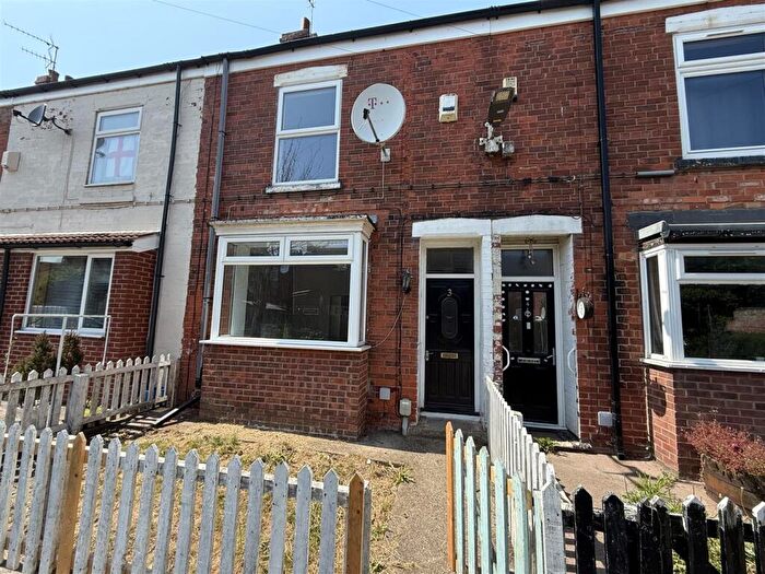 3 Bedroom House To Rent In Holyrood Villas, Field Street, Hull, HU9