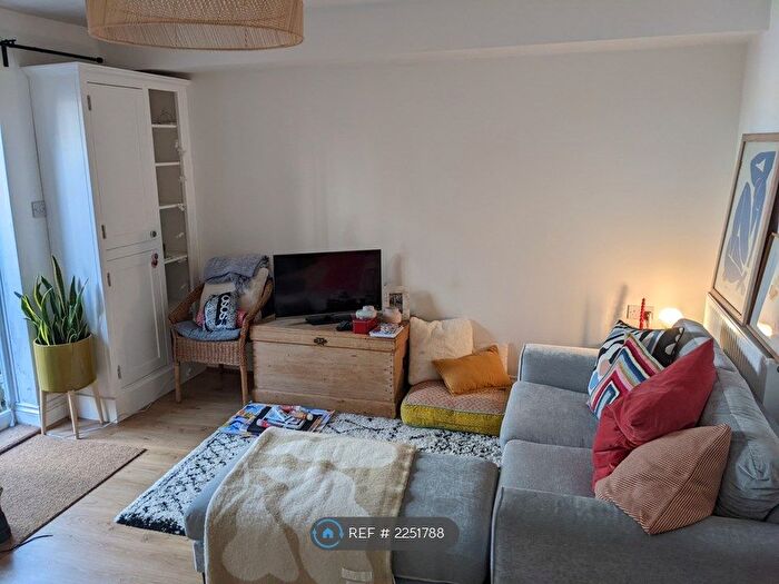 1 Bedroom Flat To Rent In Bishopston, Bristol, BS7