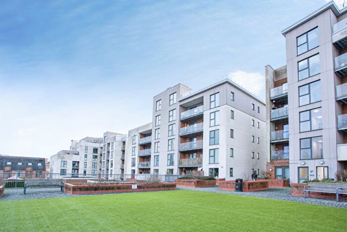2 Bedroom Flat For Sale In Manor Way, Borehamwood, WD6
