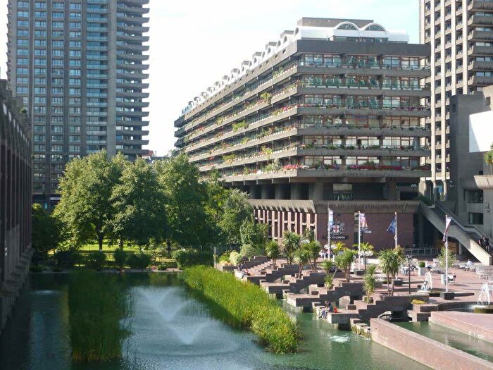 1 Bedroom Apartment To Rent In Defoe House, Barbican, London, EC2Y