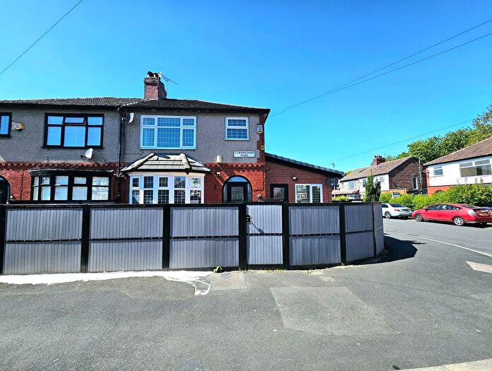 4 Bedroom Semi-Detached House For Sale In Corringham Road, Lancashire, M19