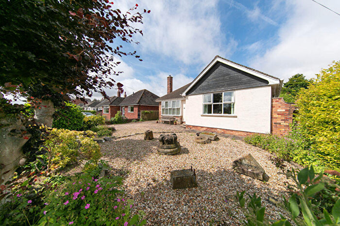 3 Bedroom Detached Bungalow For Sale In No. Lowcross Road, Poulton-le-Fylde, Lancs, FY6