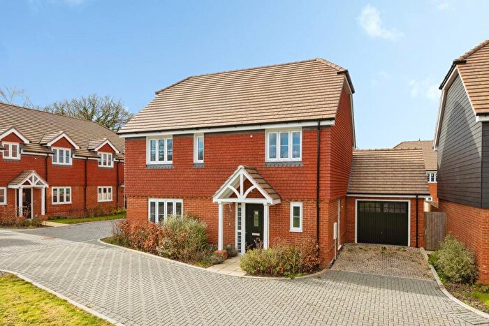 4 Bedroom Detached House For Sale In Hedgeways, Tongham, Farnham, Surrey, GU10
