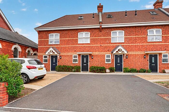 3 Bedroom Terraced House For Sale In Spring Road, Bournemouth, BH1