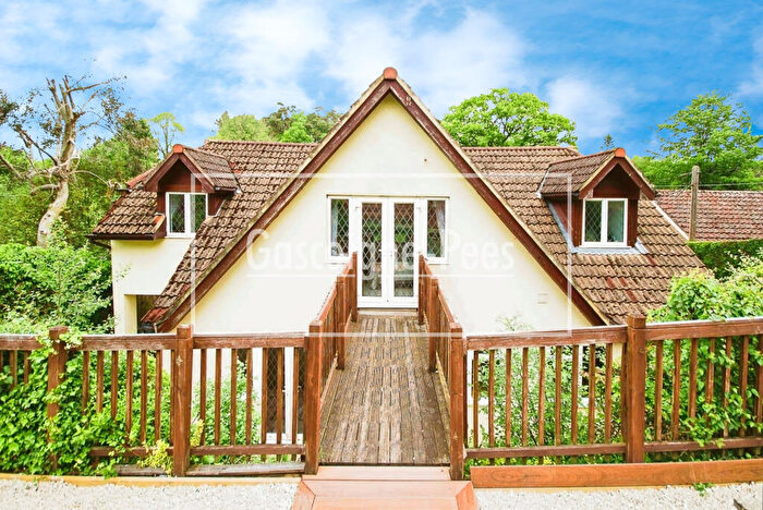 4 Bedroom Detached House To Rent In Honeysuckle Lane, Headley Down, GU35