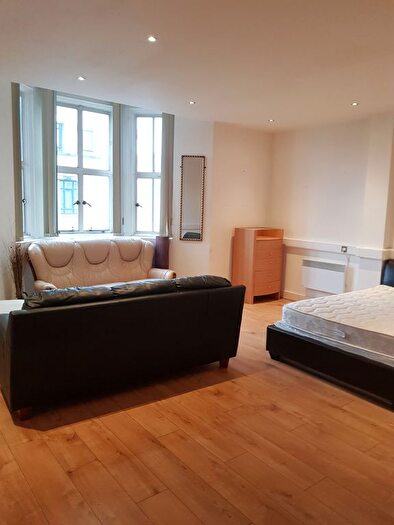Studio To Rent In Castle Street, Swansea, SA1
