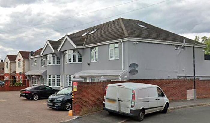 Studio To Rent In The Drive, Langley, Slough, SL3