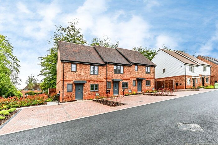 3 Bedroom End Terrace House For Sale In North Trade Road, Battle, TN33